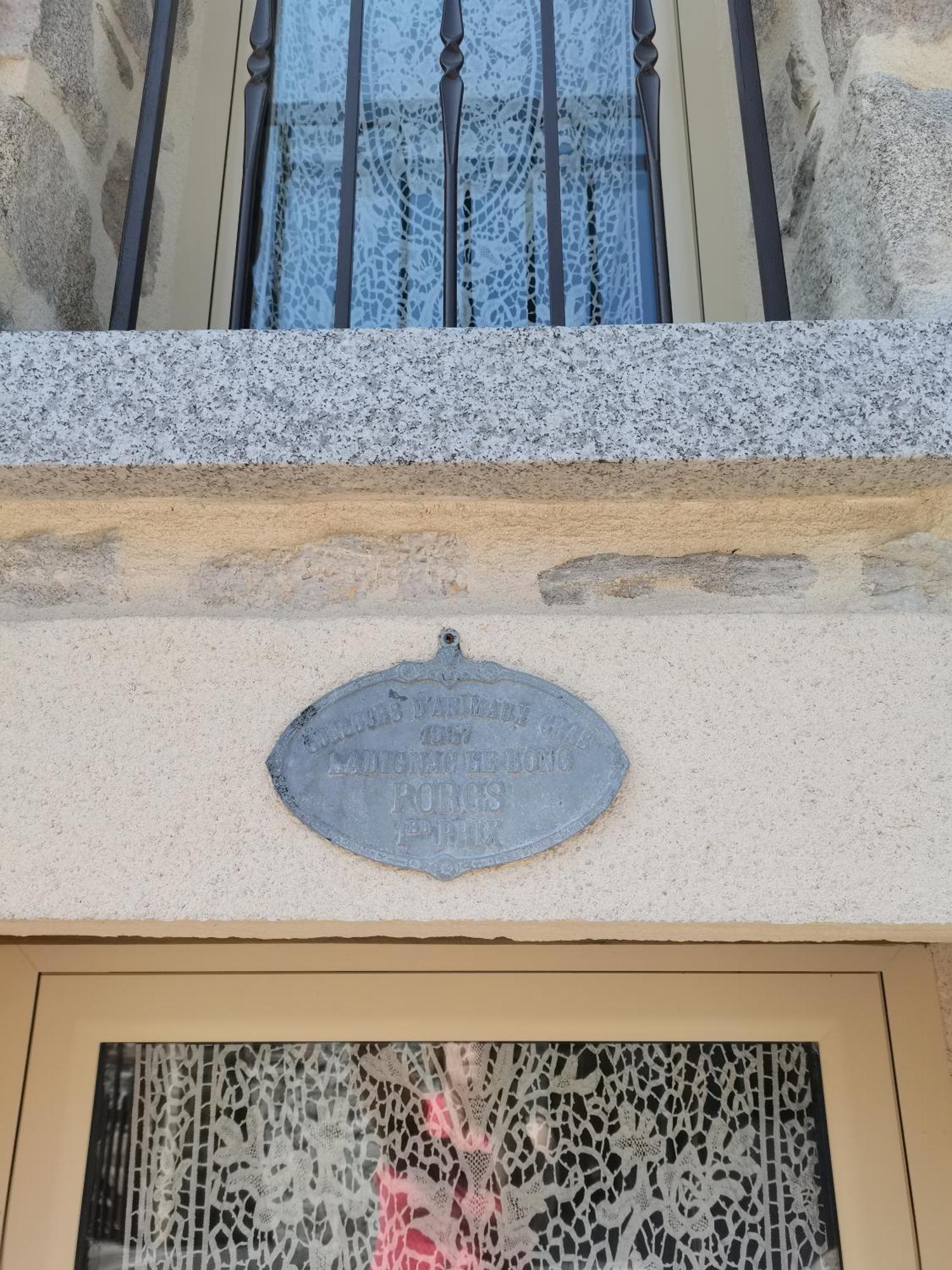 La Petite Porcherie Ladignac-le-Long Extérieur photo
